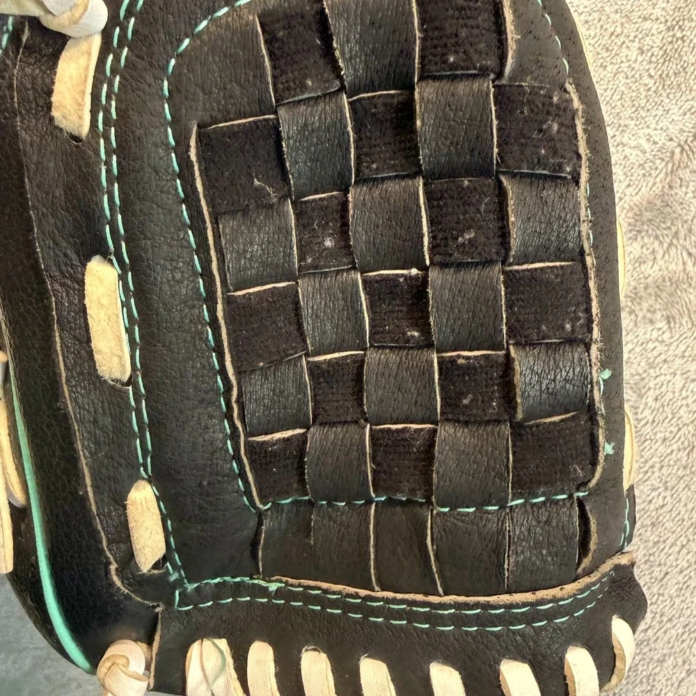 Rawlings R9 Fastpitch Softball Glove 11.5